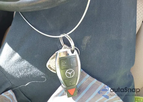 2019 Mercedes-Benz Glc 300 z USA, uszkodzony, nr VIN WDC0G4JB5KV131394